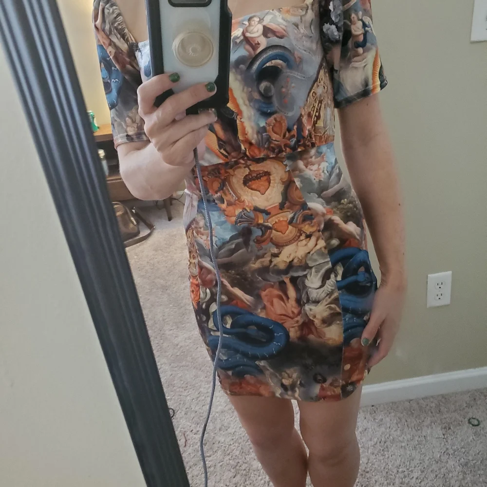 New Girl Order velvet babydoll dress with painting print - Picture 5 of 8